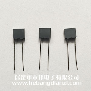 У�����470pF �͉�100V 
